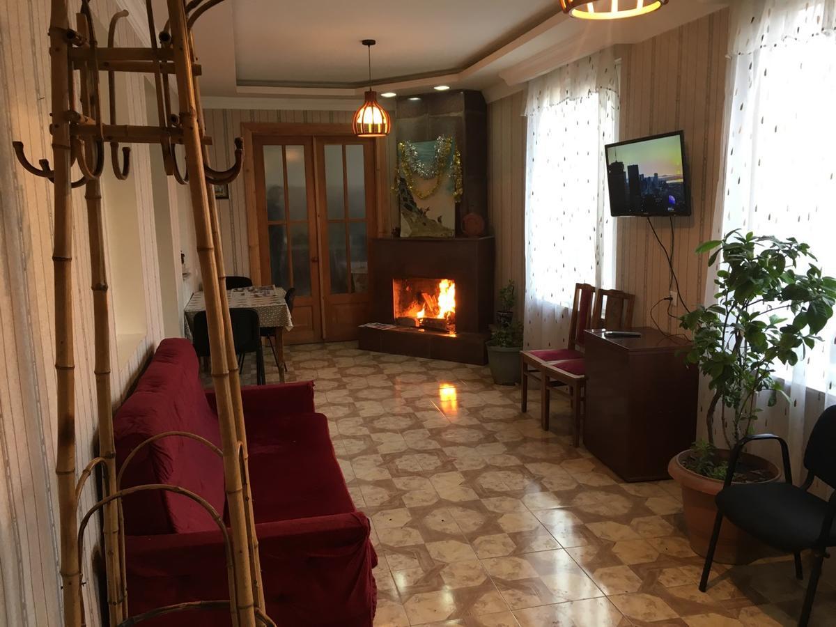 Guest House Shvelidze Borjomi Eksteriør billede